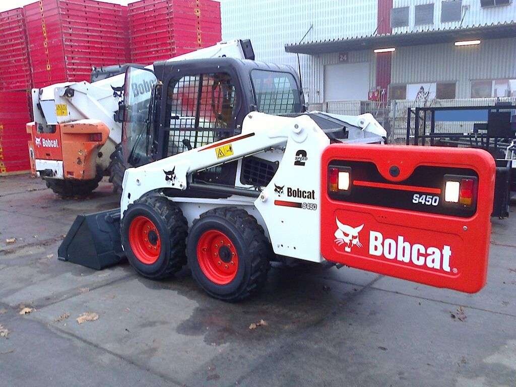 New BOBCAT S450 skid steer - Photo 9
