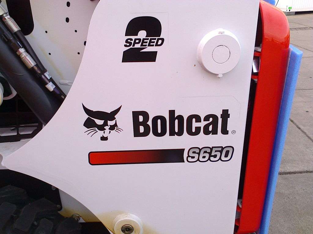 BOBCAT S650 skid steer - Photo 21