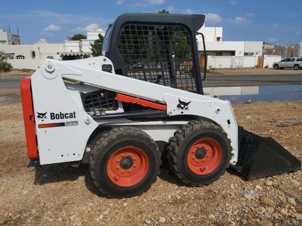 BOBCAT S450 skid steer for sale by auction - Photo 5
