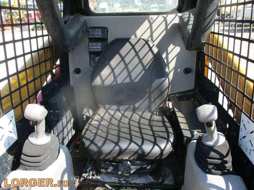 CATERPILLAR 226 B 3 skid steer - Photo 10