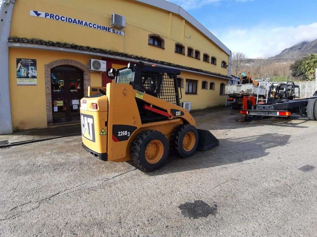 CATERPILLAR 226B3 skid steer - Photo 22